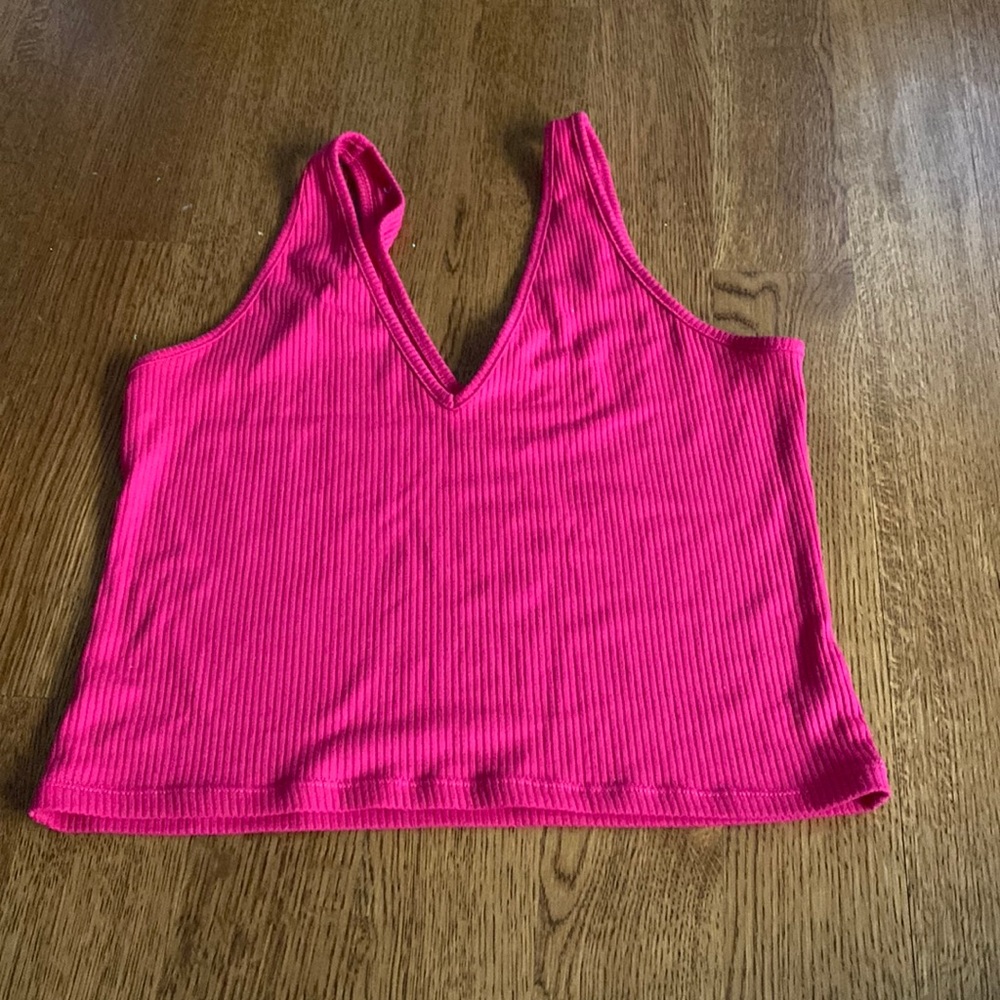 Ribbed pink tank top